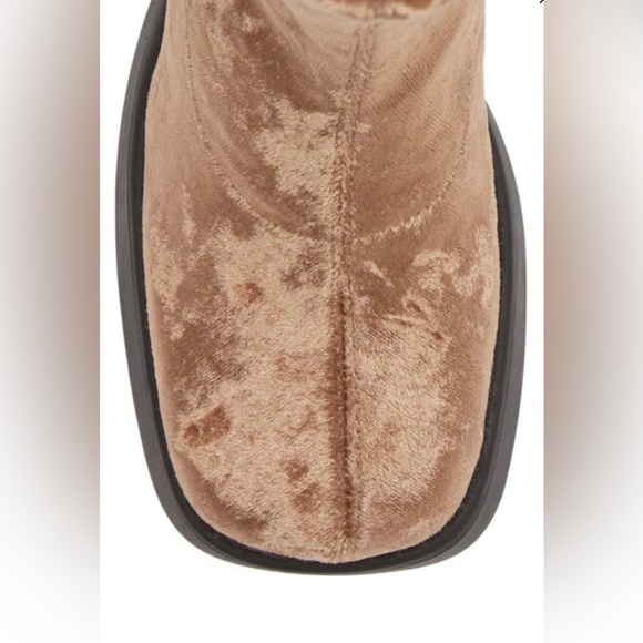 STEVE MADDEN KLAYTON BOOT IN MUSHROOM VELVET PLATFORM 9.5 MEDIUM NEW - Picture 5 of 6